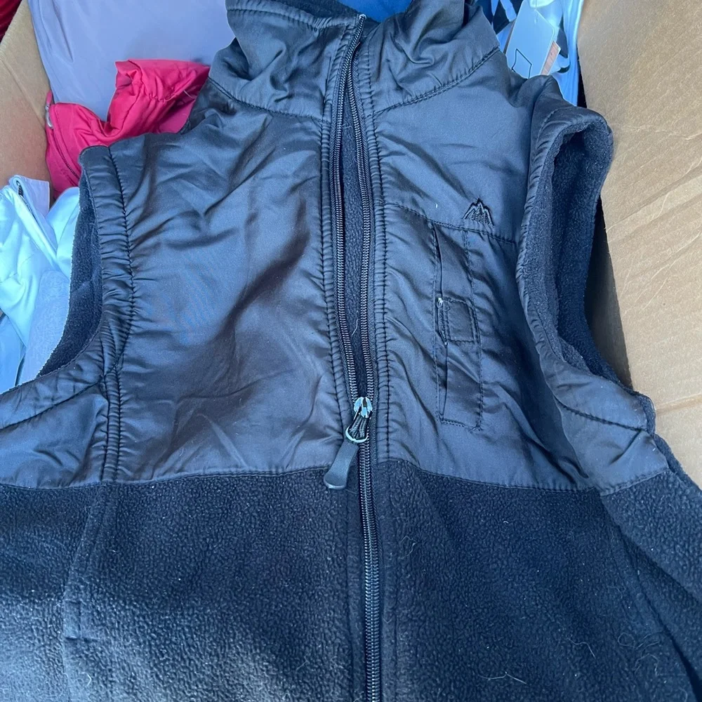 Winter vest - Picture 2 of 3